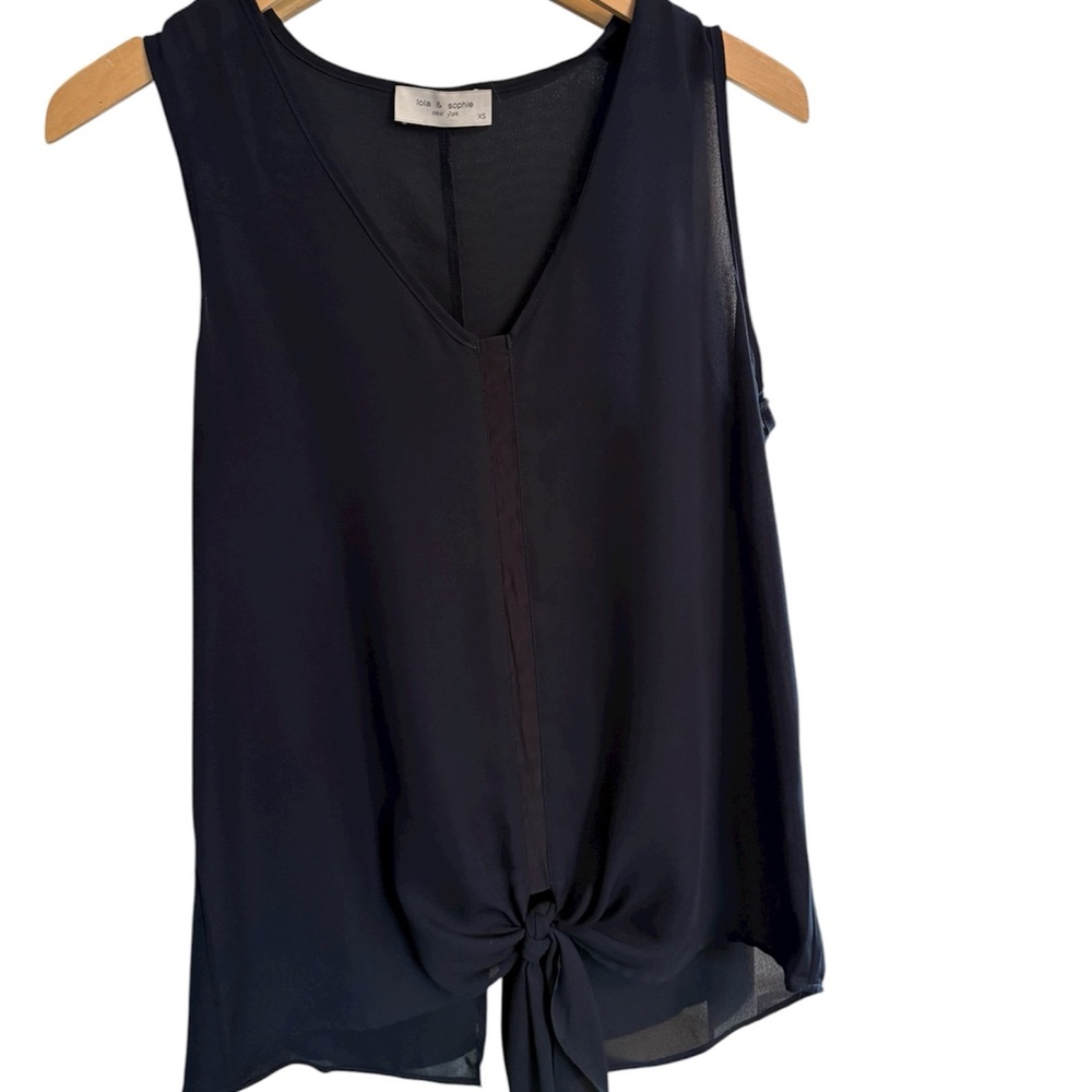 Chic Navy Sleeveless Blouse